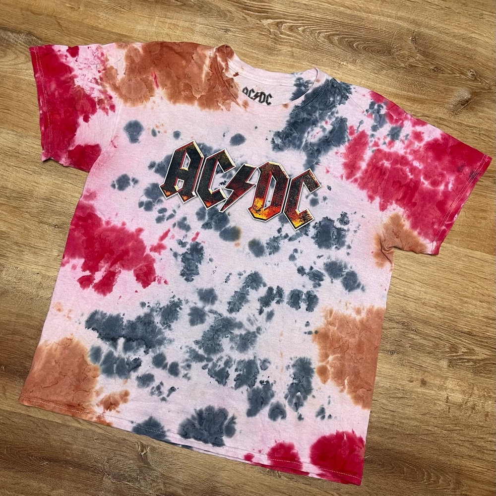 Band‎ tee